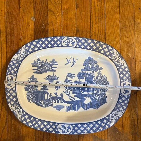 Two’s Company Porcelain Serving Platter, with the Classic Blue Willow Design - Picture 15 of 17